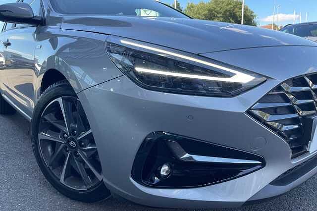 Hyundai i30 Premium 1.0 T-GDi MHEV (120ps)