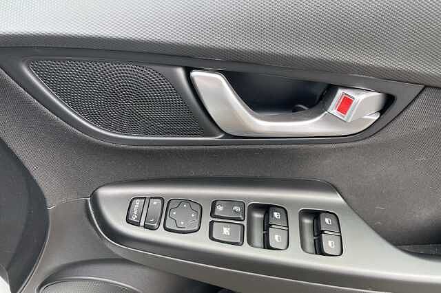 Hyundai KONA Premium Hybrid 1.6 GDi HEV (141ps)