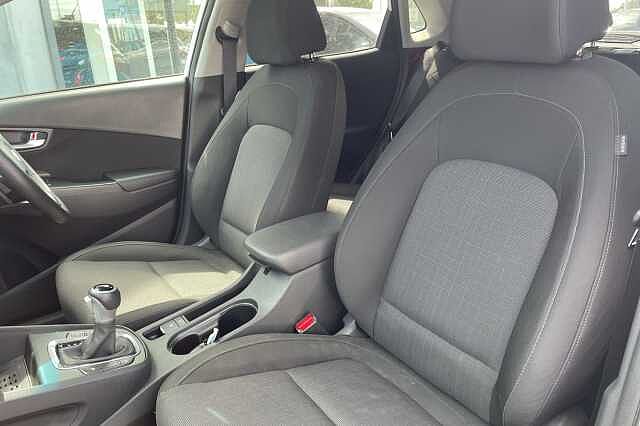 Hyundai KONA Premium Hybrid 1.6 GDi HEV (141ps)