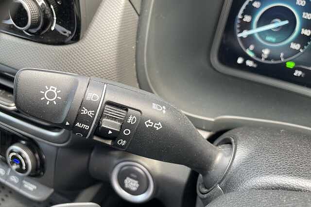 Hyundai KONA Premium Hybrid 1.6 GDi HEV (141ps)