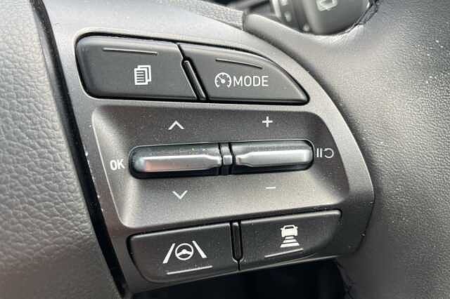 Hyundai KONA Premium Hybrid 1.6 GDi HEV (141ps)