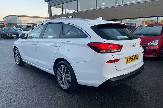 Hyundai i30 SE Nav Tourer 1.4 T-GDI (140ps)