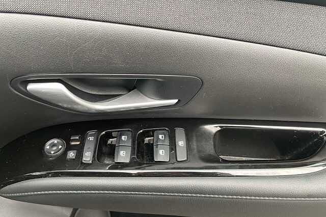 Hyundai TUCSON SE Connect Hybrid 1.6 T-GDi HEV (230ps)