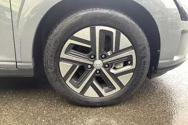 Hyundai KONA Premium Electric 64kWh EV (204ps)