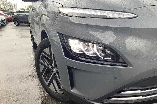 Hyundai KONA Premium Electric 64kWh EV (204ps)