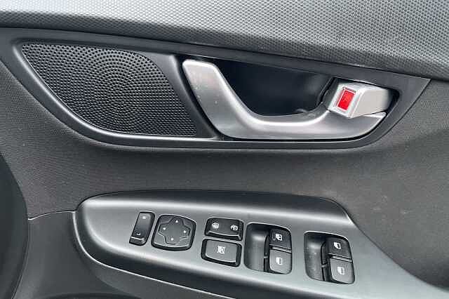 Hyundai KONA SE Connect 1.0 T-GDi MHEV (120ps)