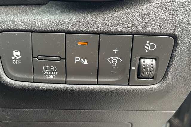 Hyundai KONA Premium Hybrid 1.6 GDi HEV (141ps)
