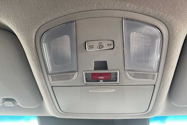 Hyundai KONA Premium Hybrid 1.6 GDi HEV (141ps)