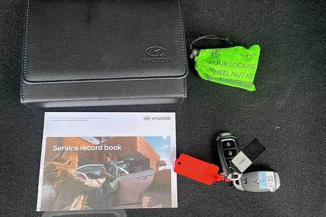 Hyundai KONA Premium Hybrid 1.6 GDi HEV (141ps)