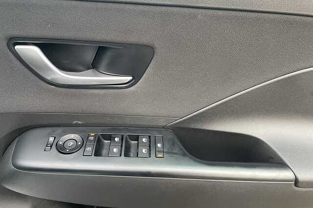 Hyundai KONA Advance Electric 65kWh EV (218ps)