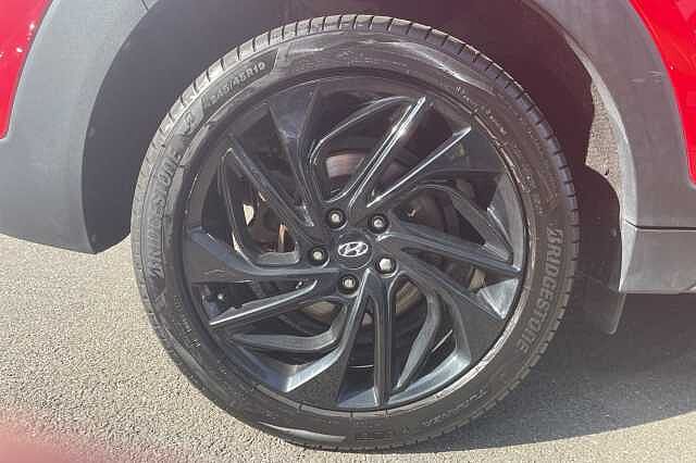 Hyundai TUCSON N Line 1.6 T-GDi (177ps) Engine Red