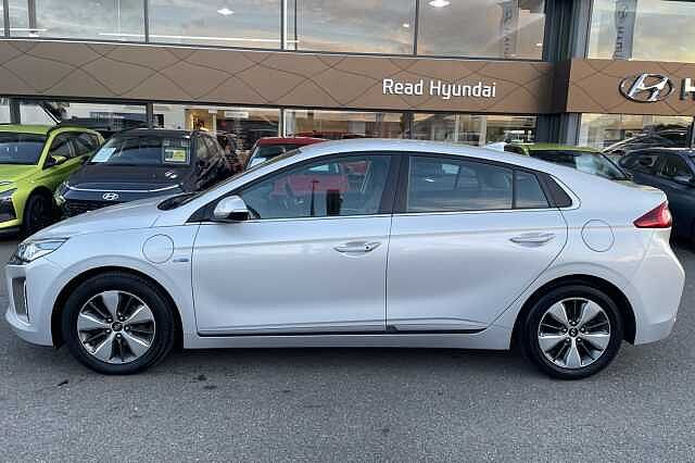 Hyundai IONIQ Premium SE Plug In Hybrid 1.6 GDi PHEV (141ps)