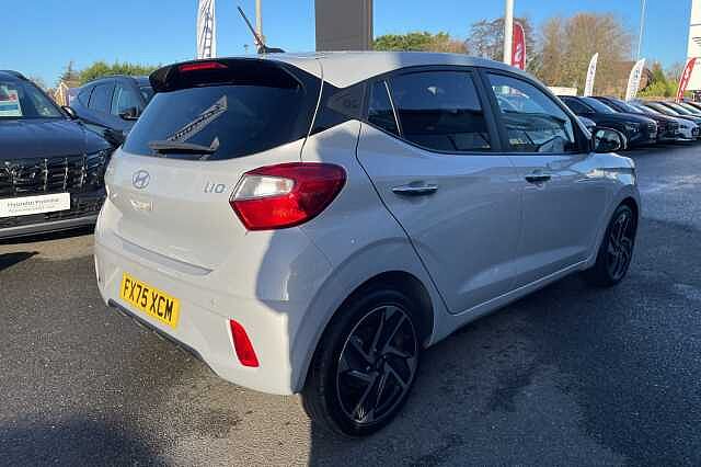 Hyundai i10 Premium (Nav) 1.2 MPi (79ps)