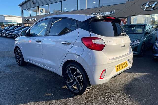 Hyundai i10 Premium (Nav) 1.2 MPi (79ps)