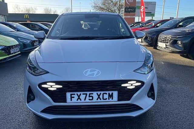 Hyundai i10 Premium (Nav) 1.2 MPi (79ps)