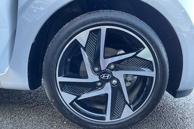 Hyundai i10 Premium (Nav) 1.2 MPi (79ps)