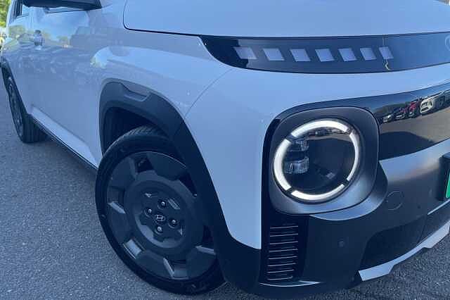 Hyundai INSTER Cross Electric 49kWh EV (115ps)