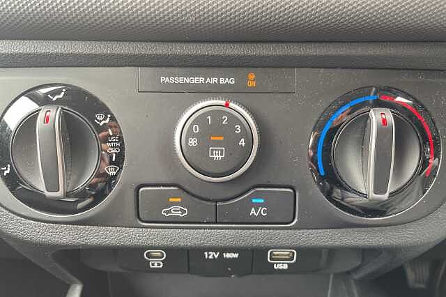 Hyundai i10 Advance [Nav] 1.0 MPi (63ps)