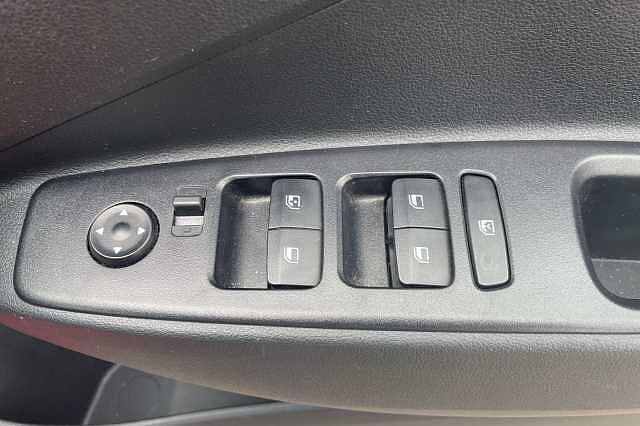 Hyundai i10 Advance [Nav] 1.0 MPi (63ps)