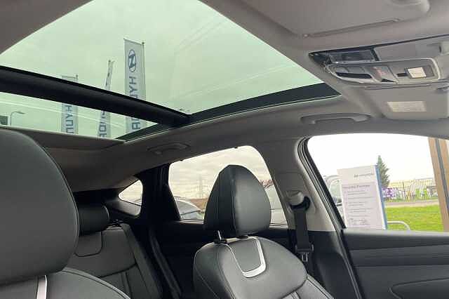 Hyundai TUCSON Ultimate Plug in Hybrid 1.6 T-GDi PHEV 4WD (252ps)