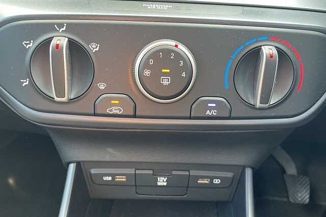 Hyundai i20 SE Connect 1.0 T-GDi MHEV (100ps)