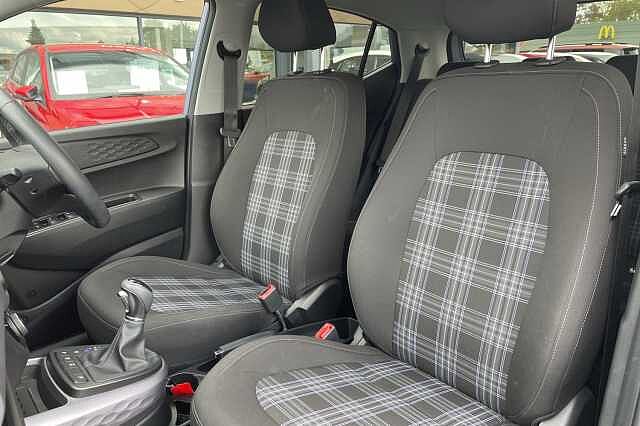 Hyundai i10 Premium [Nav] 1.0 MPi (63ps)