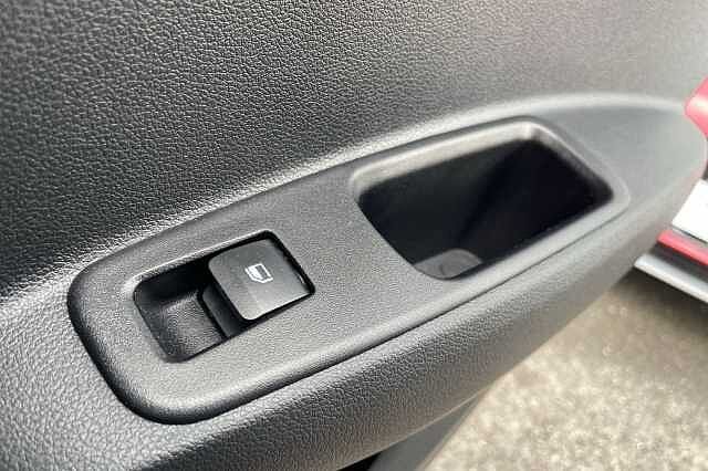 Hyundai i10 Premium [Nav] 1.0 MPi (63ps)