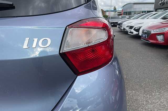 Hyundai i10 Premium [Nav] 1.0 MPi (63ps)