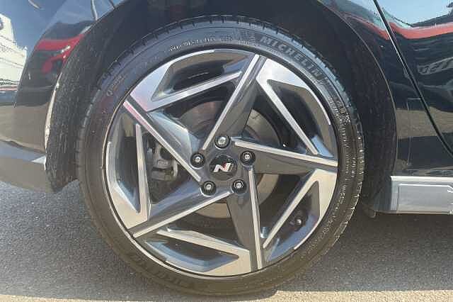 Hyundai i30 N Line S 1.5 T-GDi MHEV (140ps)