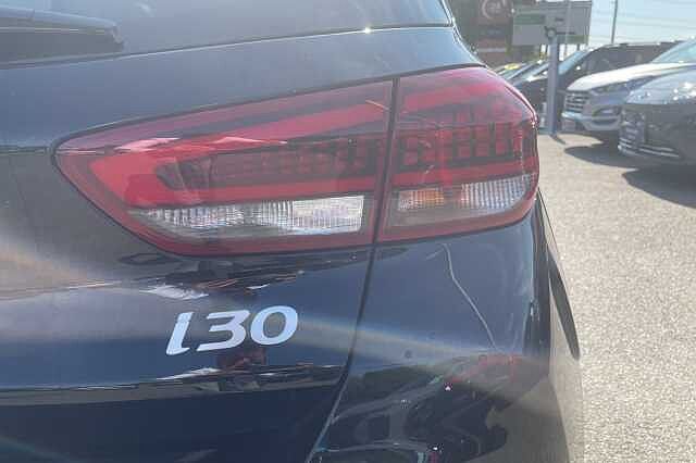 Hyundai i30 N Line S 1.5 T-GDi MHEV (140ps)
