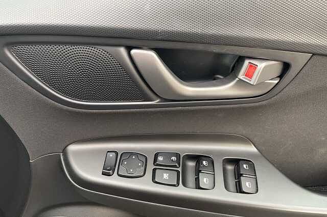 Hyundai KONA Premium 1.0T GDi (120ps)