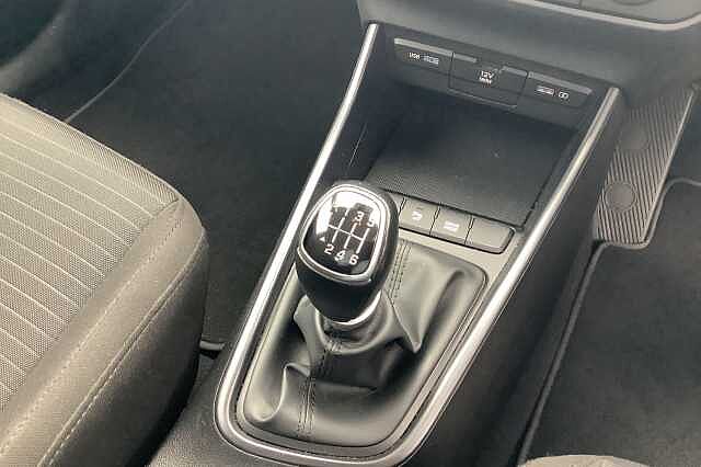 Hyundai i20 SE Connect 1.0 T-GDi MHEV (100ps)