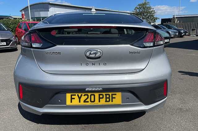 Hyundai IONIQ Premium Hybrid 1.6 GDi HEV (141ps)