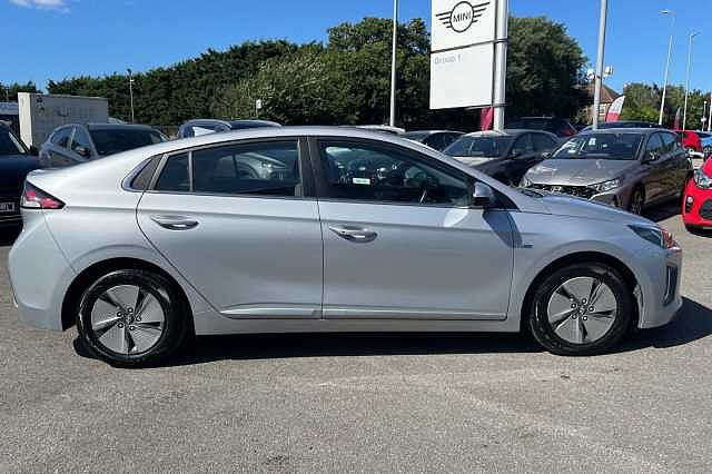 Hyundai IONIQ Premium Hybrid 1.6 GDi HEV (141ps)