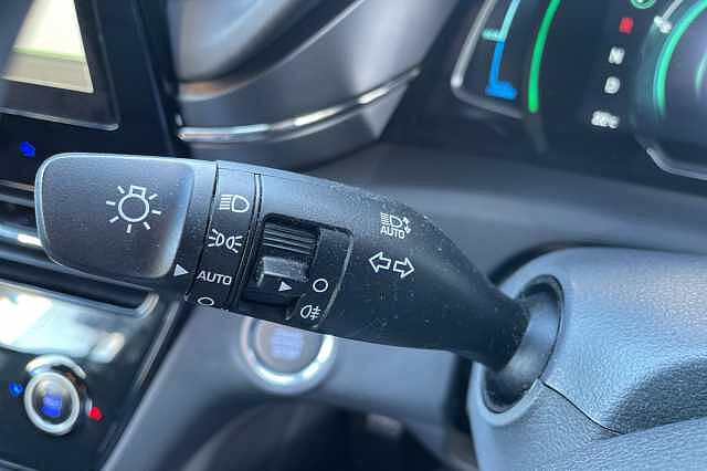 Hyundai IONIQ Premium Hybrid 1.6 GDi HEV (141ps)