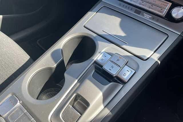 Hyundai KONA Premium Electric 64kWh EV (204ps)