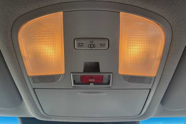 Hyundai KONA Premium Electric 64kWh EV (204ps)