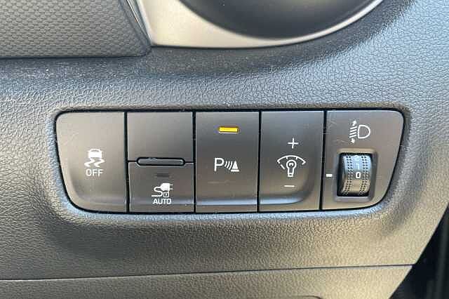 Hyundai KONA Premium Electric 64kWh EV (204ps)