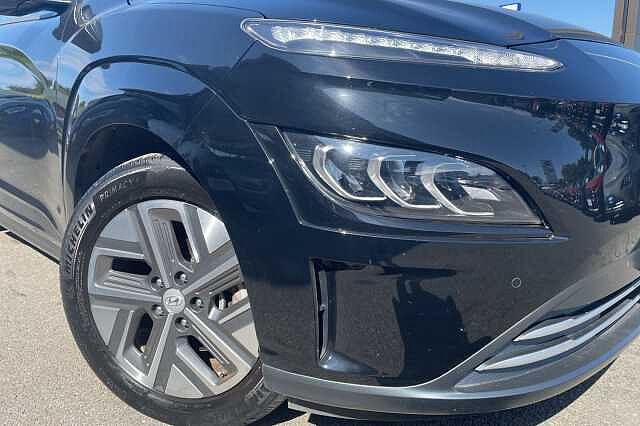 Hyundai KONA Premium Electric 64kWh EV (204ps)